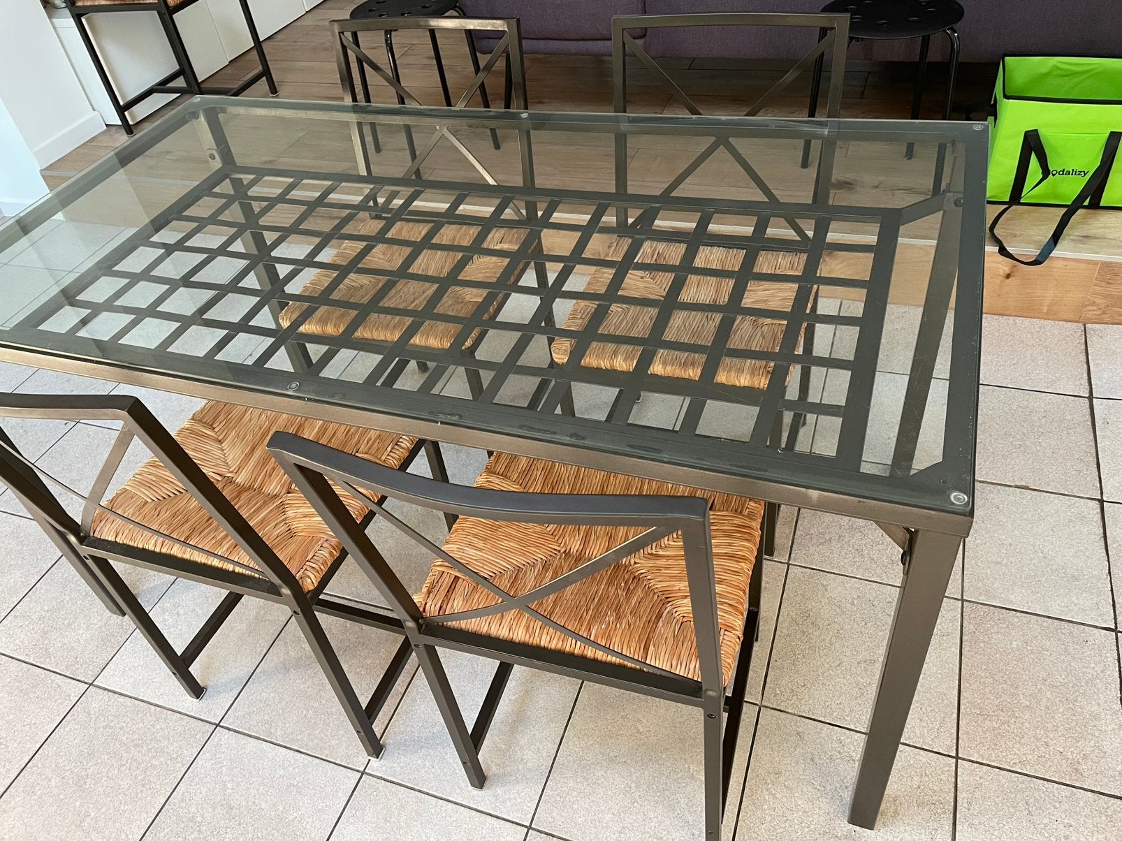Table + 4 chaises + étagere, Maison & Meubles, Enlèvement, Comme neuf