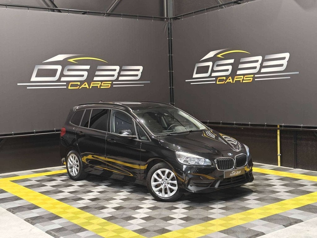 BMW 220 i Gran Tourer 7 zit/CAM/Zetelverwarming/Trekhaak/A, Auto's, BMW, 1998 cc, Gebruikt, Zwart, 4 cilinders