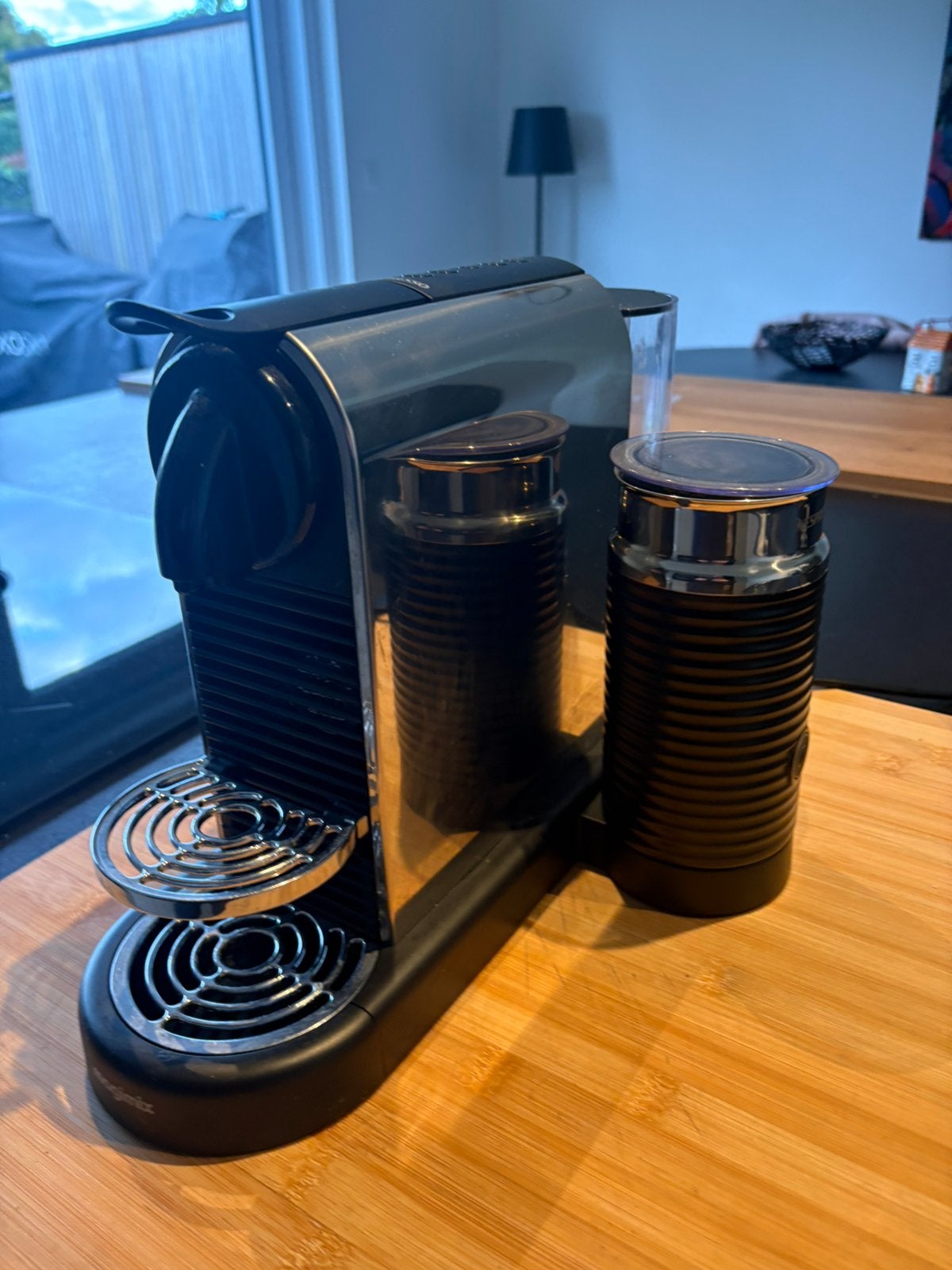 Nespresso koffiemachine, Ophalen, Koffiemachine