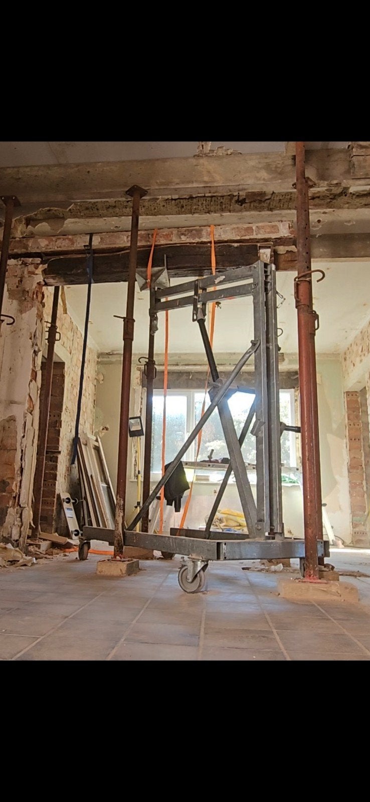 Location lève-poutre / lève-poutrelle / monte-matériaux, Bricolage & Construction, Échafaudages, Comme neuf, Autres types, 2 à 5 mètres