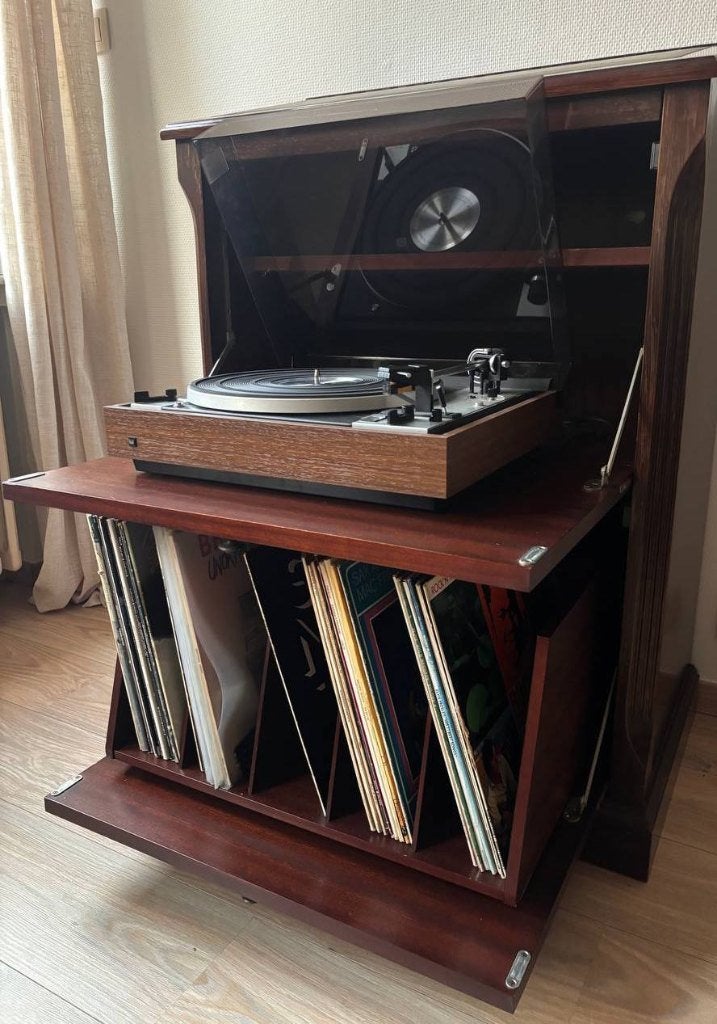 Vintage Mahonie Platenkast – Prachtig Gedetailleerd, Ophalen, Zo goed als nieuw