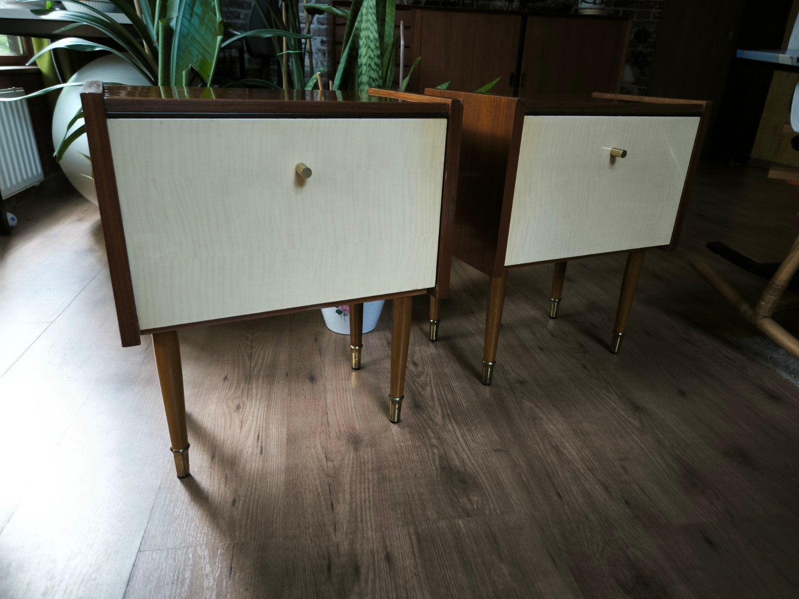 2 midcentury /vintage / retronachtkastjes, Huis en Inrichting, Slaapkamer | Nachtkastjes, Ophalen