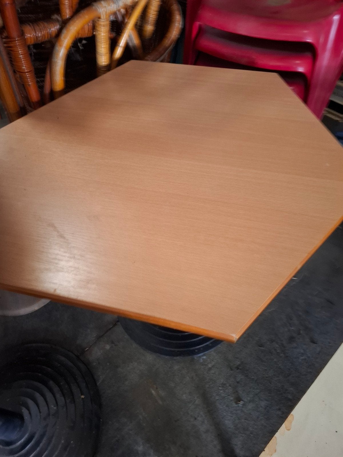 6-hoekige cafe tafel goede staat, Huis en Inrichting, Ophalen