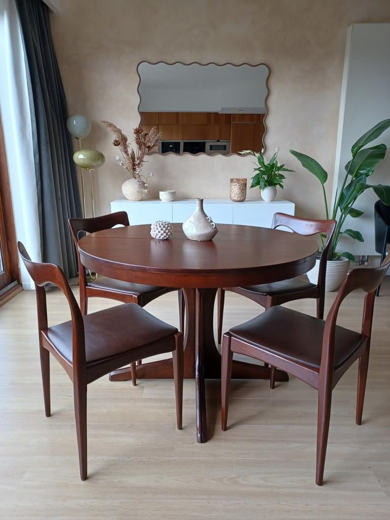 Vintage eetkamerstoelen in Scandinavische / Deense mid-cen, Huis en Inrichting, Ophalen