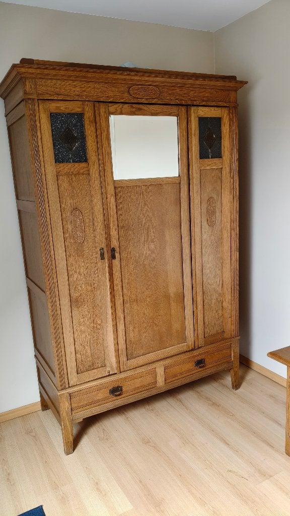 Antieke eikenhouten kast, Ophalen