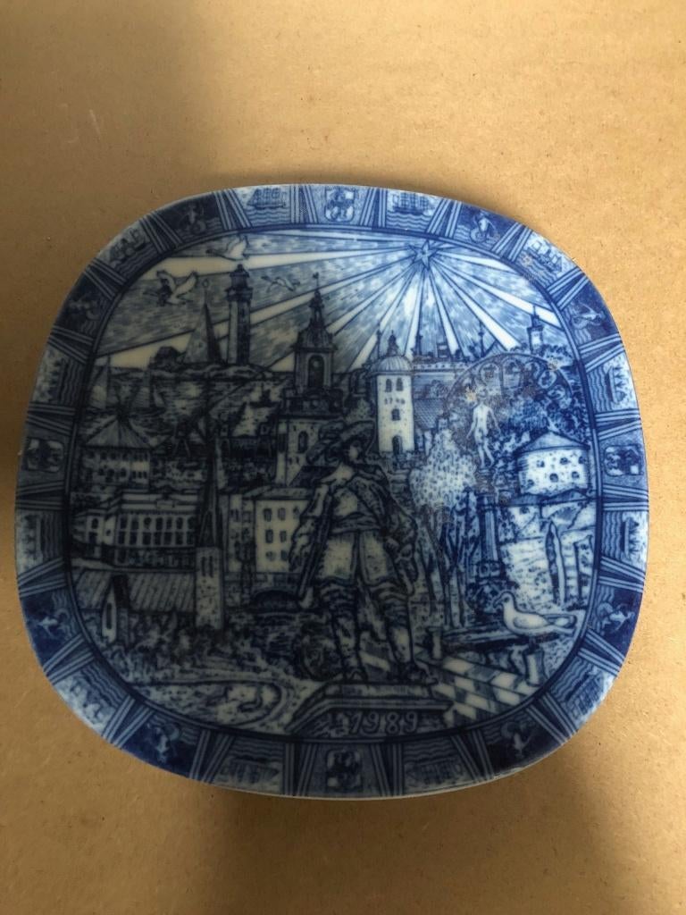 Assiette de Noël Rörstrand, Enlèvement