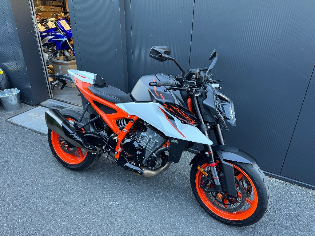 KTM - 990 Duke R, Motoren, Motoren | KTM, 2 cilinders, Occasion, Motorrijbewijs A, Bedrijf