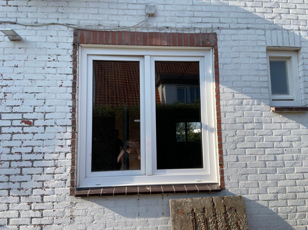 PVC raam 1340x1360, Doe-het-zelf en Bouw, Raamkozijnen en Schuifdeuren, Kunststof, Gebruikt, Raamkozijn, Inclusief glas