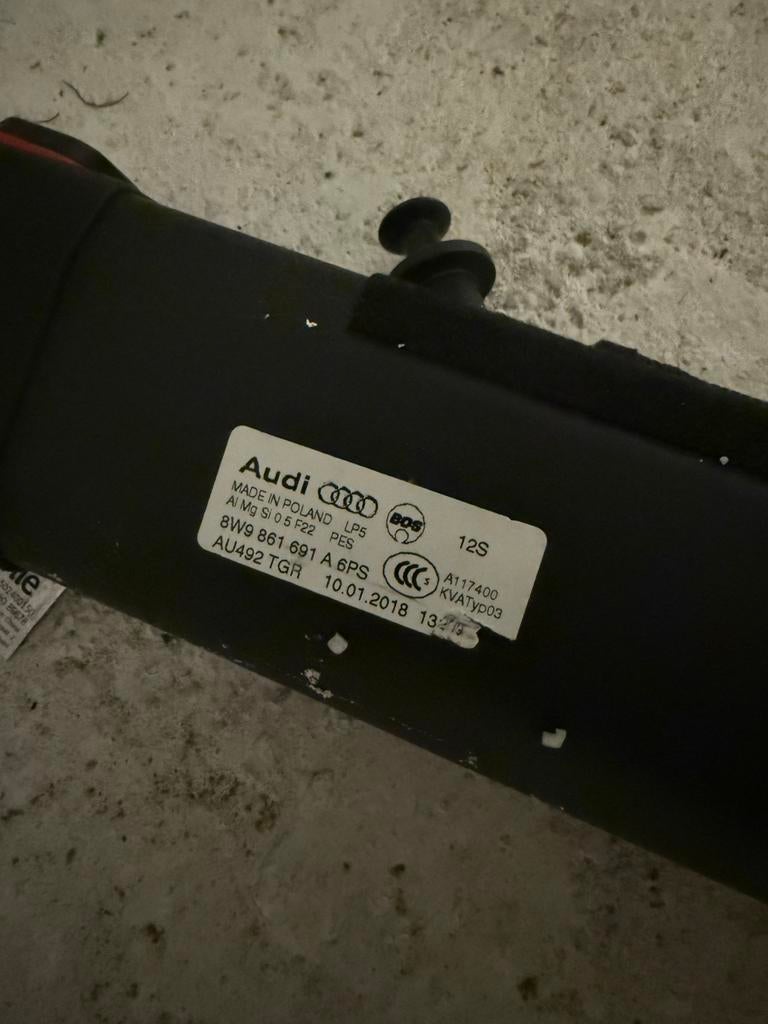 Audi a4 honden/ bagage beschermer koffer, Ophalen, Audi