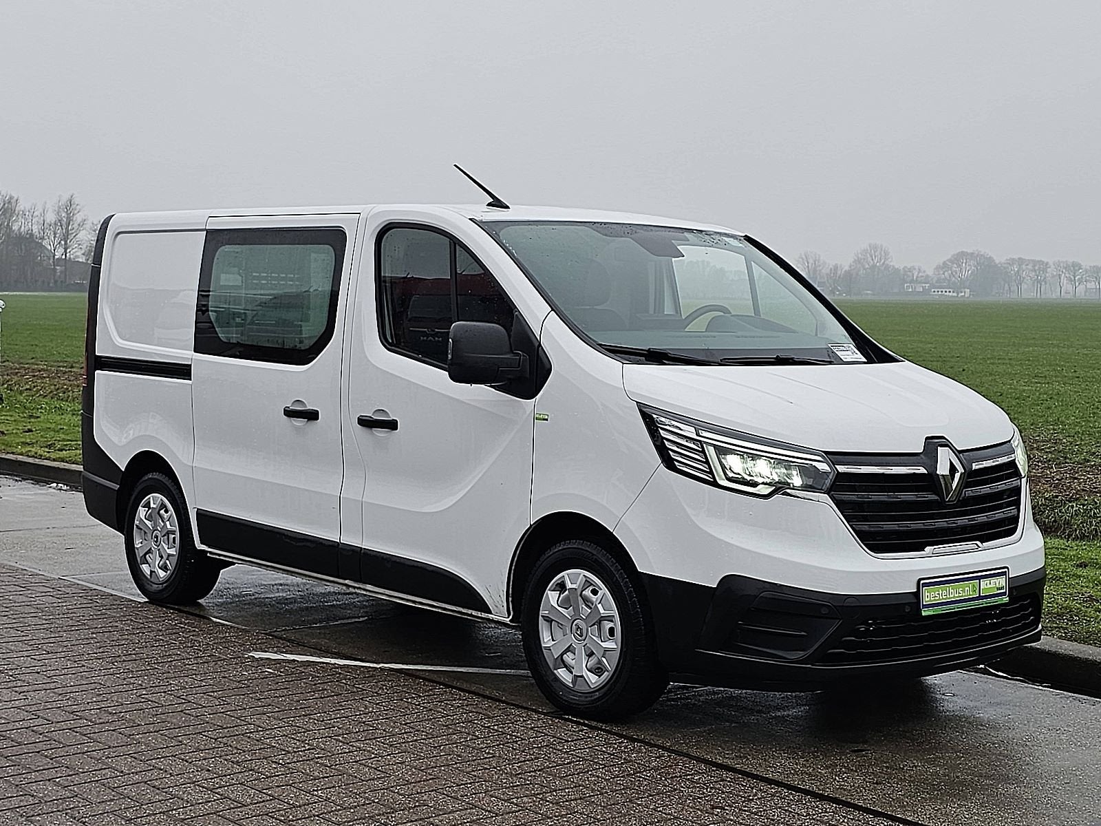 Renault Trafic 2.0 Blue dCi 130 T29 L1H1 Start VF1FL00056910, Auto's, Voorwielaandrijving, Gebruikt, 4 cilinders, Renault
