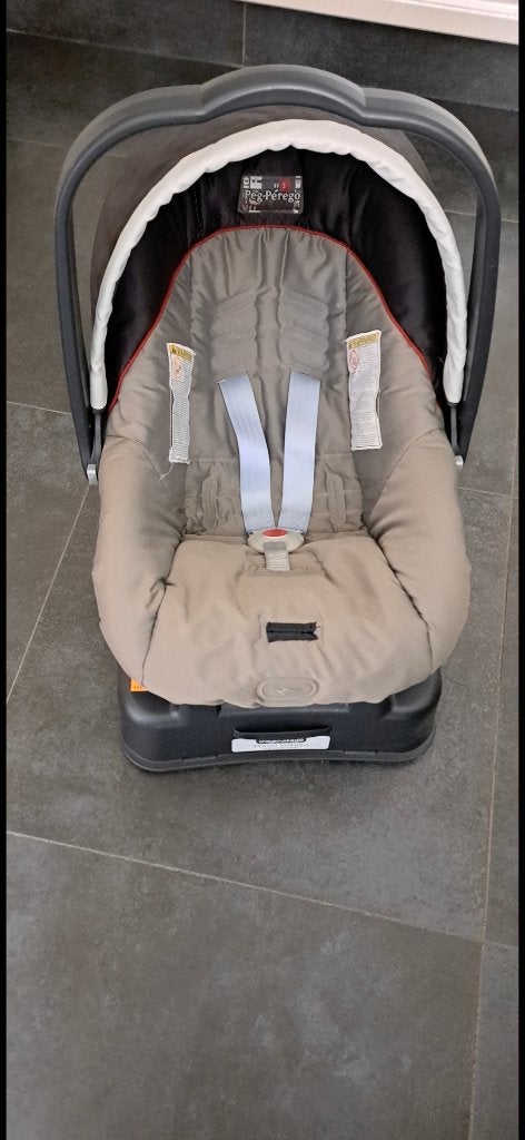 Maxi cosi peg perego, Enlèvement, Comme neuf
