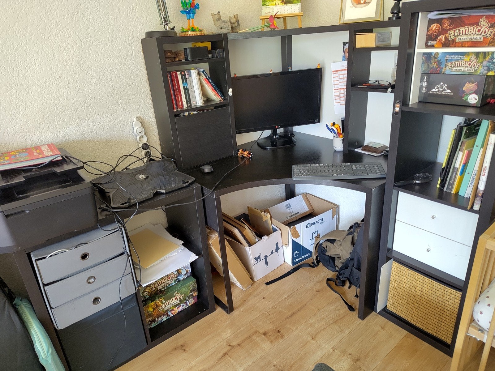 bureau d angle Ikea ( micke) et étagères Kallax, Enlèvement, Comme neuf