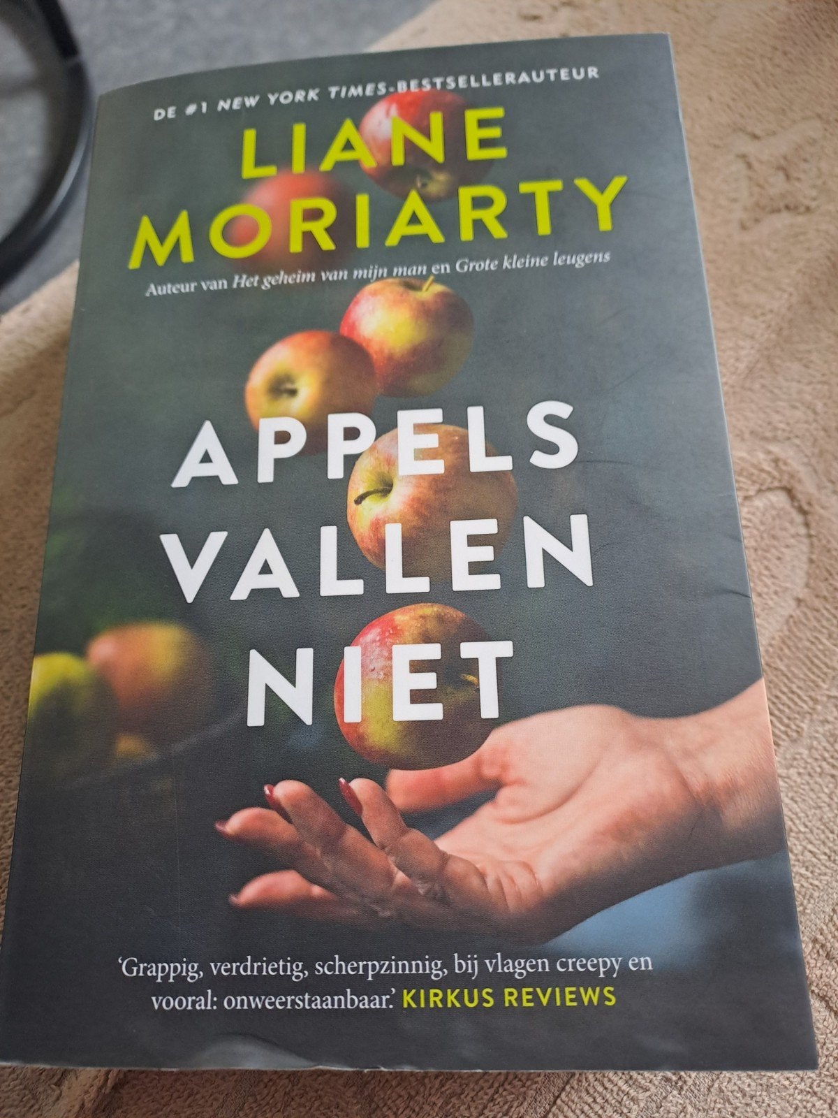 Liane Moriarty - Appels vallen niet, Boeken, Ophalen of Verzenden, Liane Moriarty