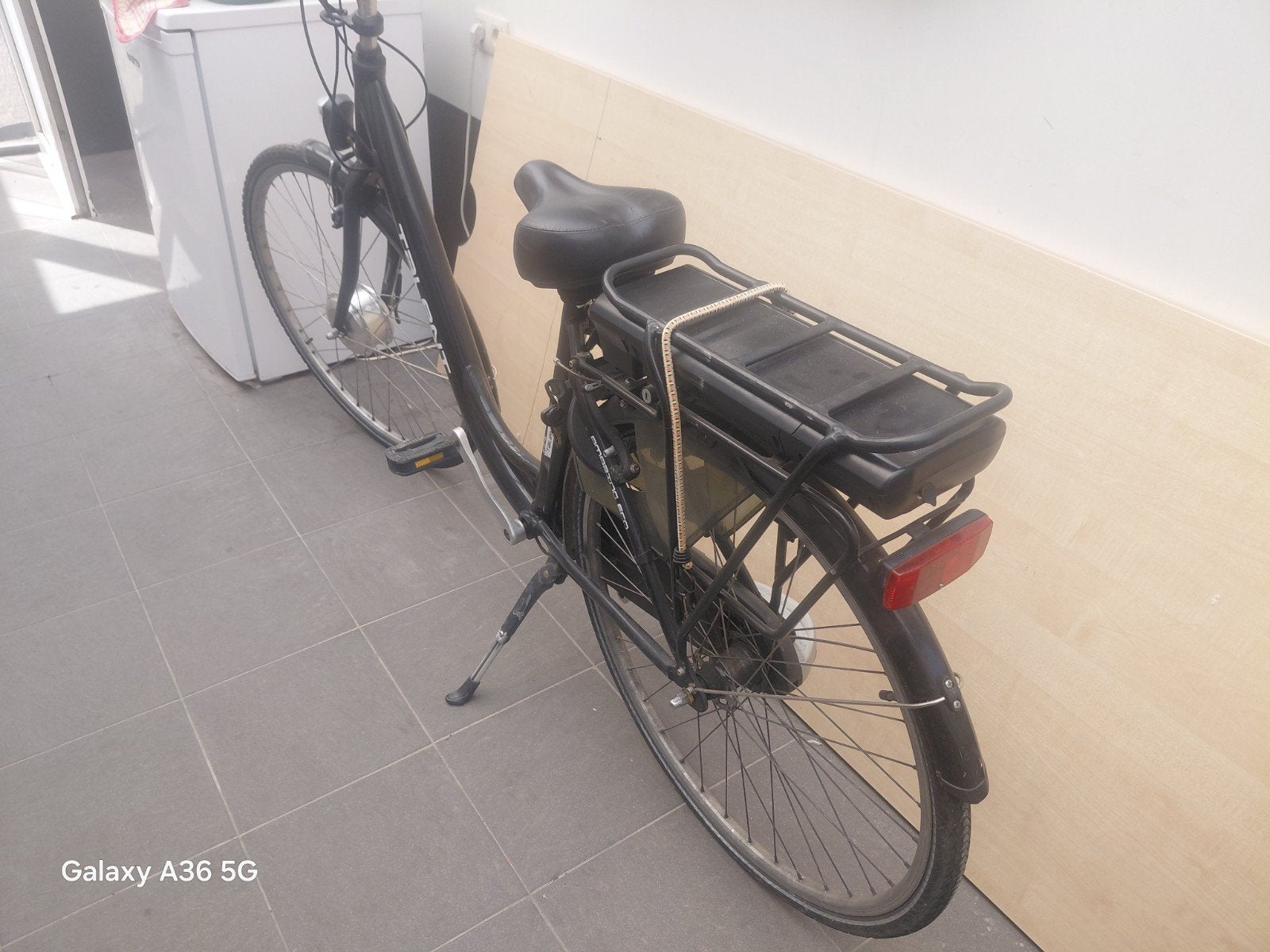 elektrische dames fiets, Fietsen en Brommers, Fietsen | Bakfietsen, Ophalen, Gebruikt, Overige merken, Elektrisch