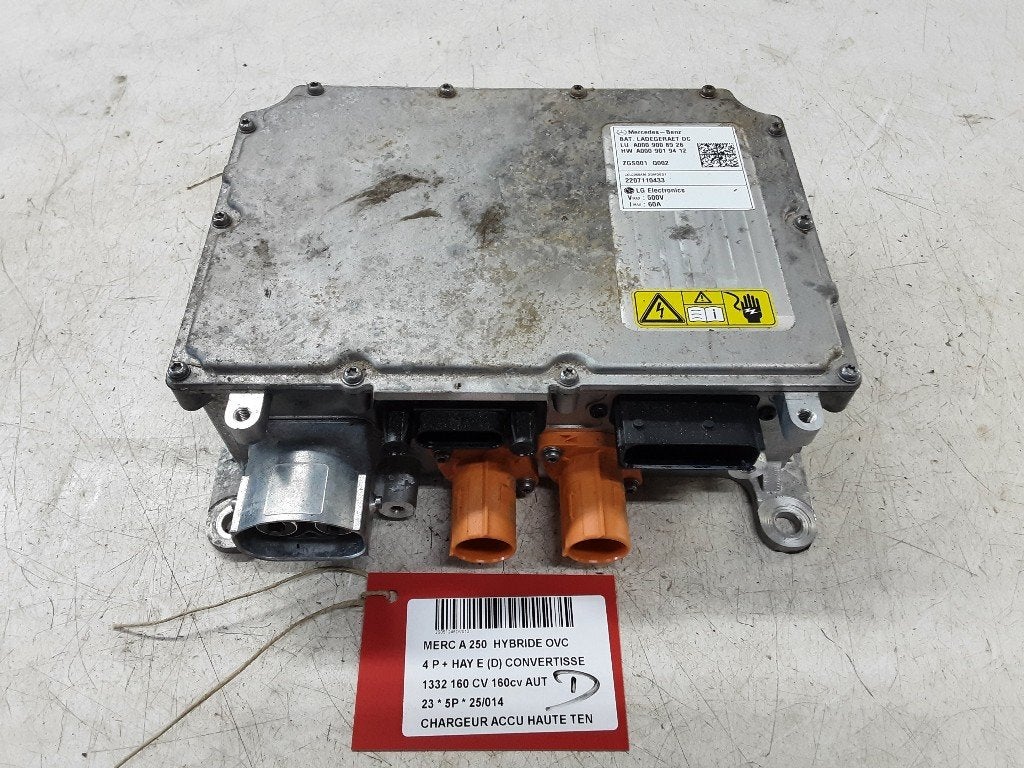 CHARGEUR DE BATTERIE (A000908926), Autos : Divers, Outils de voiture, Utilisé