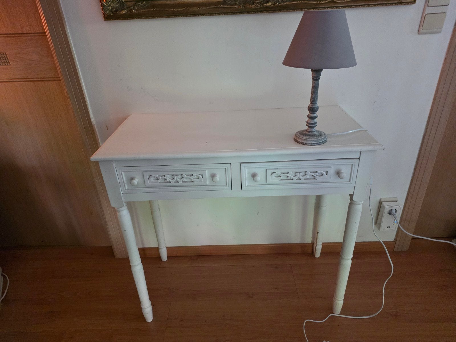 Mooi kastje met 2 laden met passend lampje., Huis en Inrichting, Kasten | Ladekasten, Ophalen