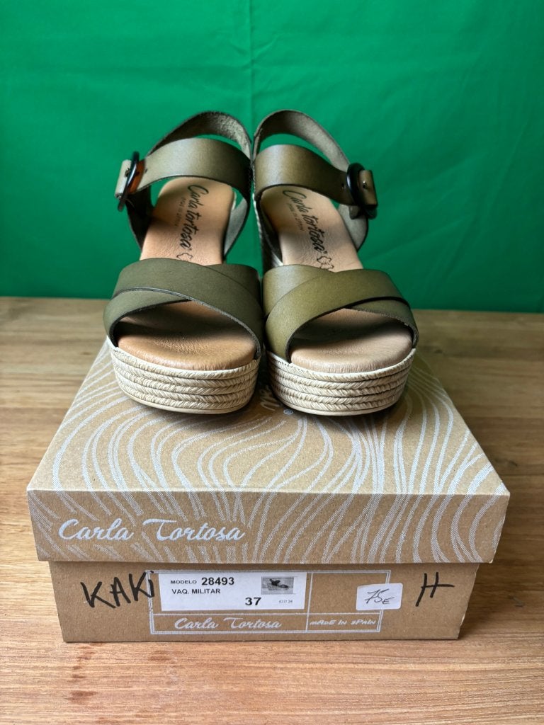 Carla Tortosa 28493 kaki sleehaksandalen maat 37, Enlèvement ou Envoi, Comme neuf, Vert, Sandales et Mûles