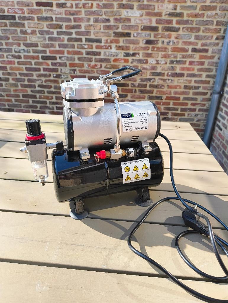Compressor Fengda FD 186, Hobby en Vrije tijd, Ophalen, Zo goed als nieuw