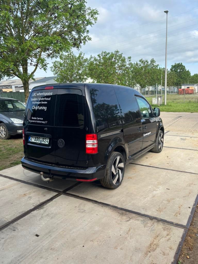 Volkswagen Caddy 2013 1.6tdi, Auto's, Voorwielaandrijving, 4 cilinders, Zwart, Particulier