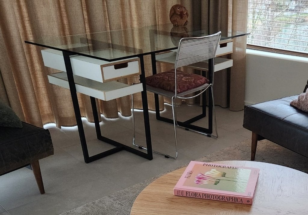 Heel mooi bureau van het merk Habitat, Huis en Inrichting, Bureaus, Ophalen, Zwart, Gebruikt, 70 cm