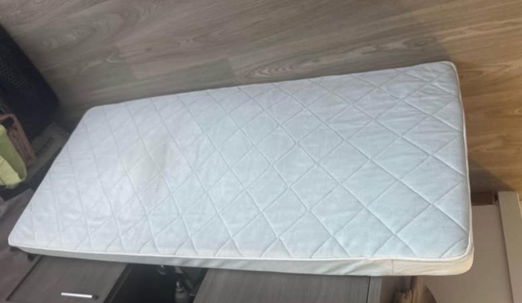 Matras peuterbed, Ophalen, Zo goed als nieuw, Matras