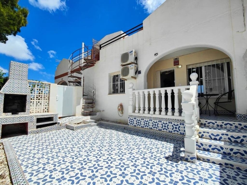 Verzorgde bungalow zonder bovenburen in Torrevieja, Immo, Torrevieja, Spanje, Woonhuis, 2 kamers