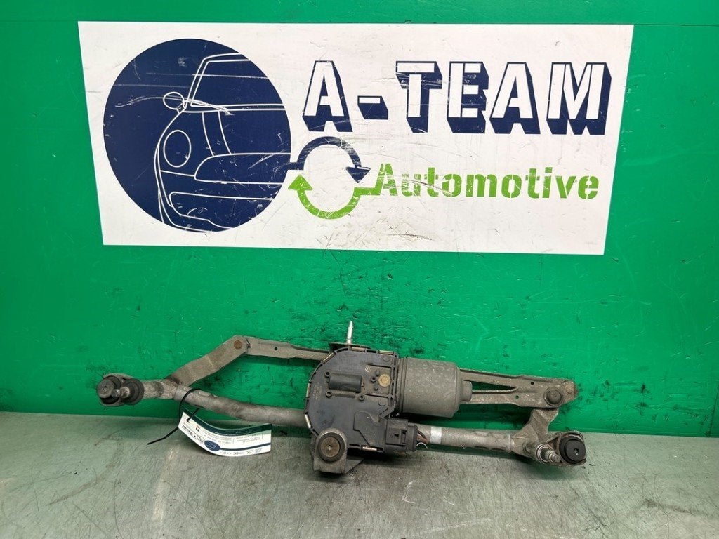 MOTEUR + TRINGLERIE ESSUIE GLACE AVANT Touran (1T1 / T2), Robert Bosch AG, Volkswagen, Utilisé, Robert-Bosch-Allee 1
74232  Abstatt, DE