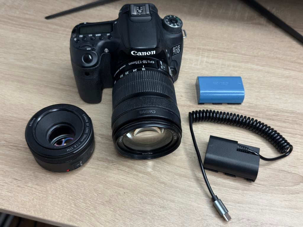 Canon EOS 70D + EF-S 18-135mm + EF 50mm f/1.8 STM