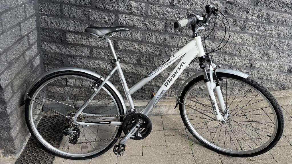 Meisjesfiets Minerva aluminium, Fietsen en Brommers, Velgrem, Versnellingen, Zo goed als nieuw, Ophalen