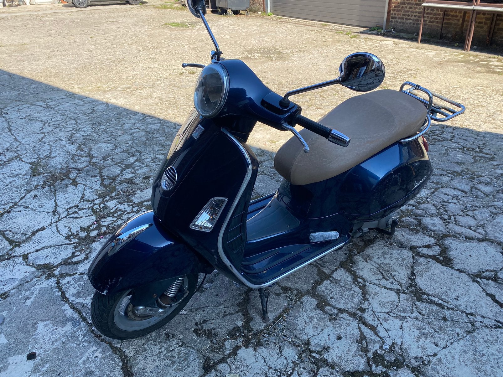 Vespa gts 125 de 2011, roule correctement pour pieces export, Enlèvement, Comme neuf