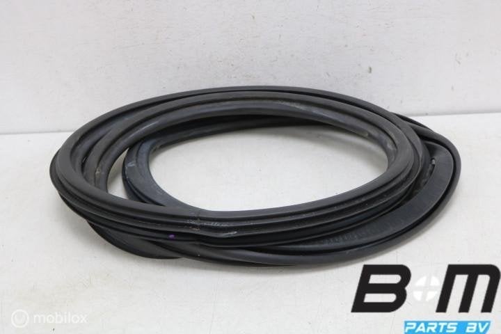 Portierrubber achterzijde Audi RS3 8V FL SB 8V4833721C, Gebruikt