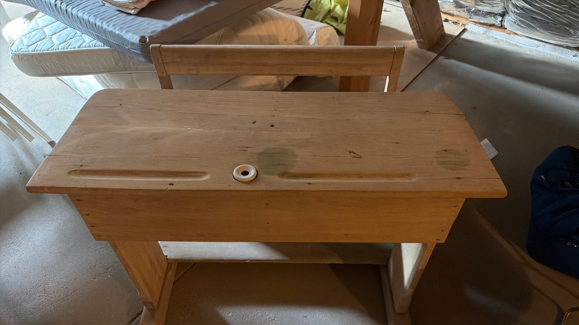 Oude houten schoolbank met 2 laden, Huis en Inrichting, Ophalen, Gebruikt, Vintage, Duo-bureau