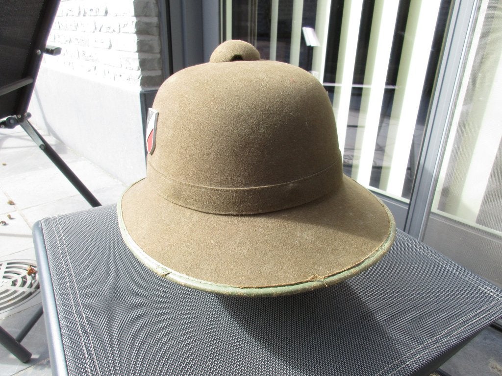 DAK  helmet met 2 decals, Enlèvement ou Envoi