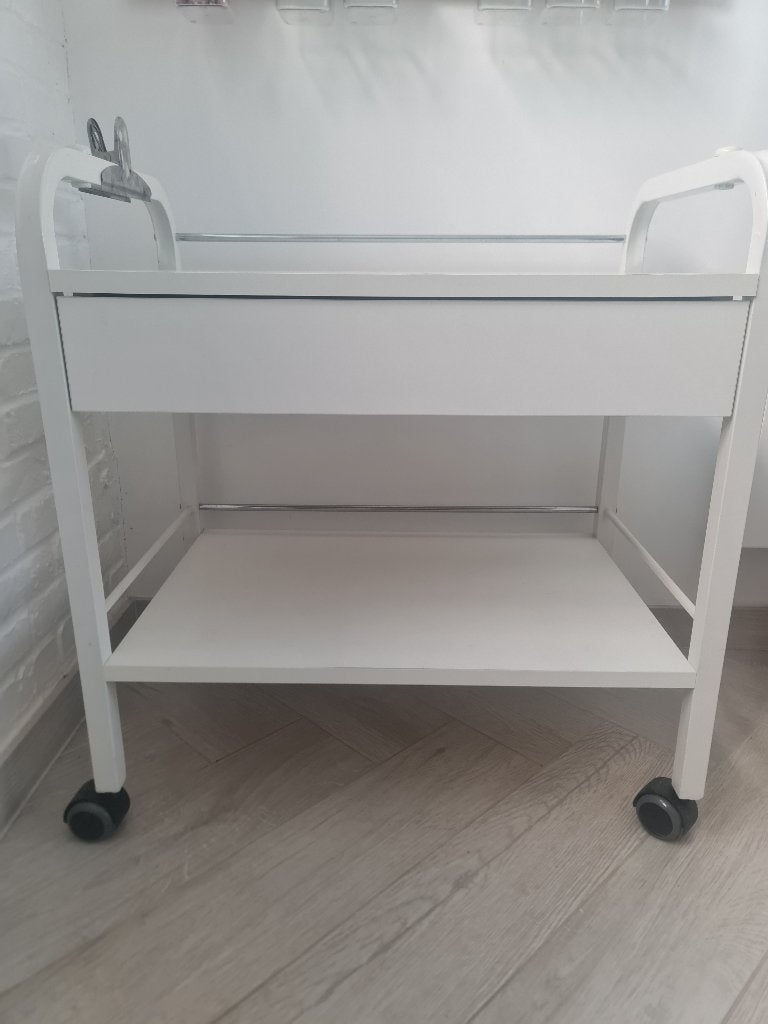 Roltafel schoonheidsverzorging, Ophalen, Gebruikt