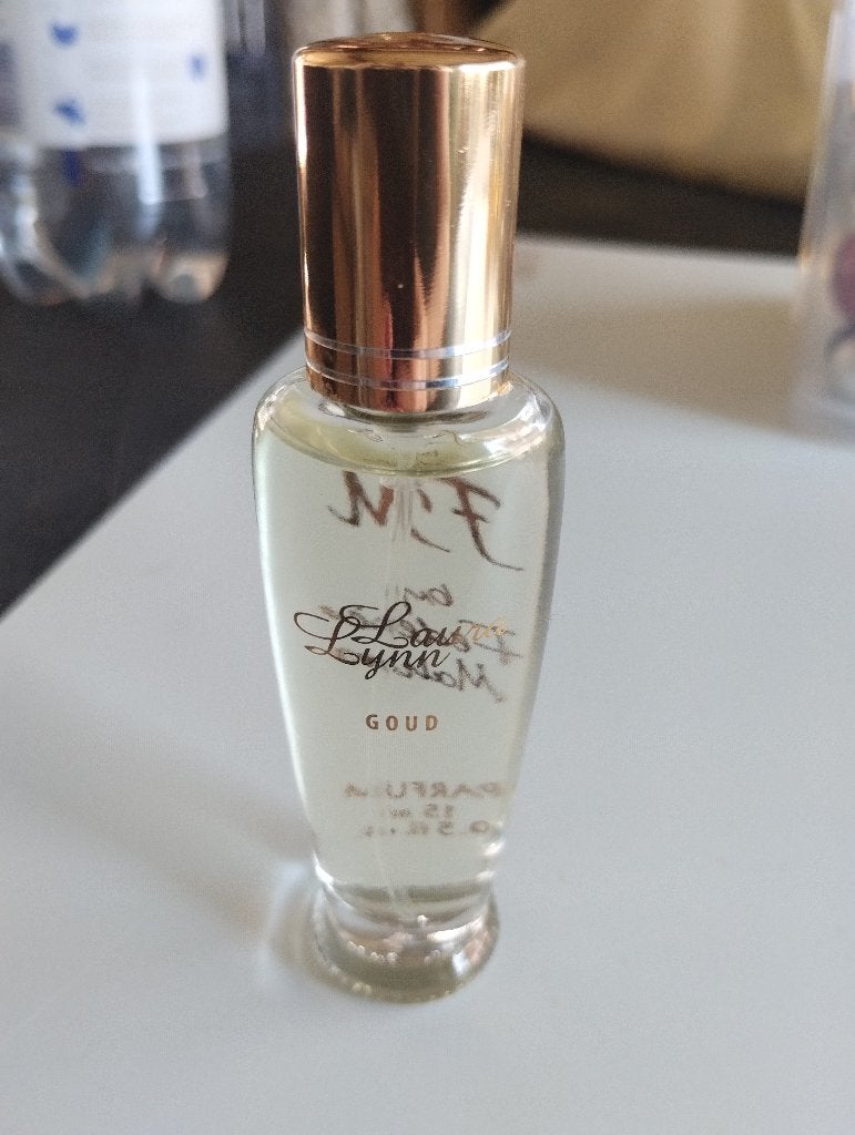 Mini flacon de parfum, Collections, Parfums, Utilisé, Miniature, Plein, Enlèvement ou Envoi