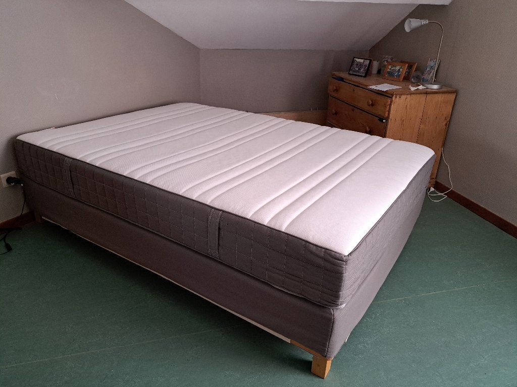 Lit et matelas, Ophalen, Tweepersoons, 140 cm, Zo goed als nieuw