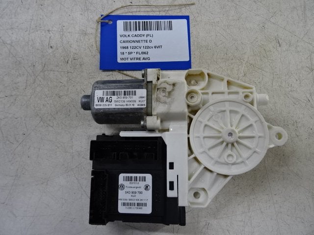 MOTEUR LEVE VITRE ELECTRIQUE AVANT GAUCHE Caddy IV, Volkswagen, Gauche, Mevr. I. Hauben, Utilisé