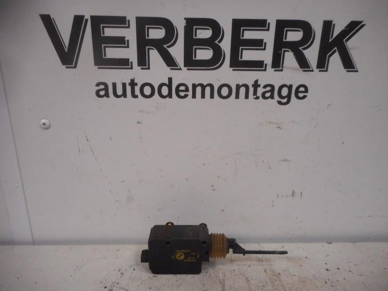 VEROUILLAGE CENTRALISEE MOTEUR CARBURANT FLAP (bmw6711835301, Utilisé, BMW