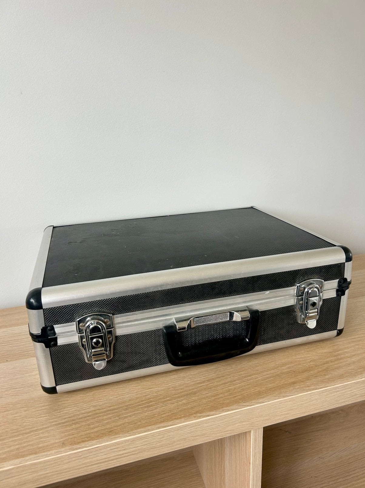 Stevige aluminium opbergkoffer, Ophalen, Gebruikt