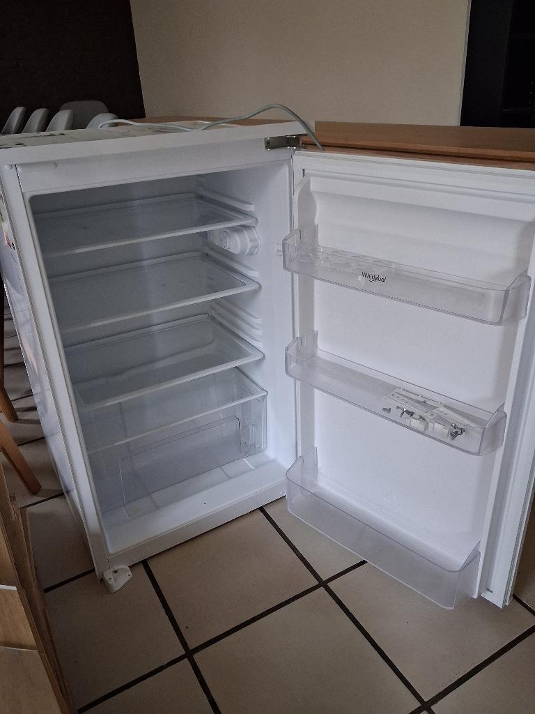 Whirlpool kleine inbouw koelkast zonder vriesvak, 100 tot 150 liter, 45 tot 60 cm, Ophalen, 85 tot 120 cm