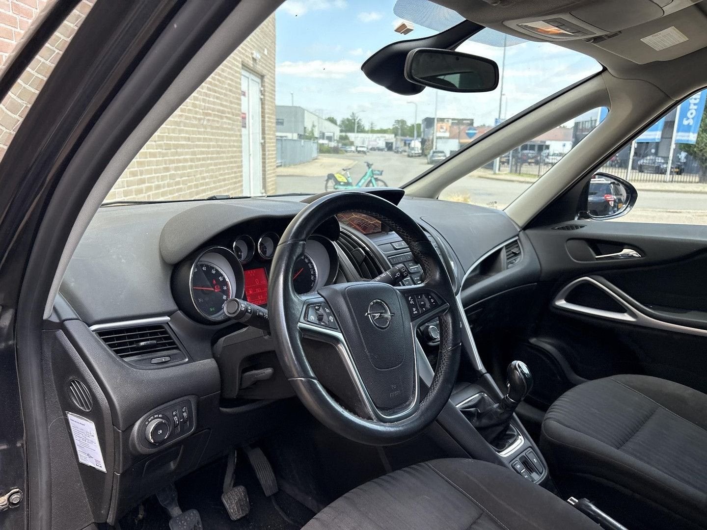 Opel Zafira Tourer 1.4 Cosmo 7p. | Climate | Cruise | Navi |, Auto's, 144 g/km, Monovolume, Zwart, Zwart