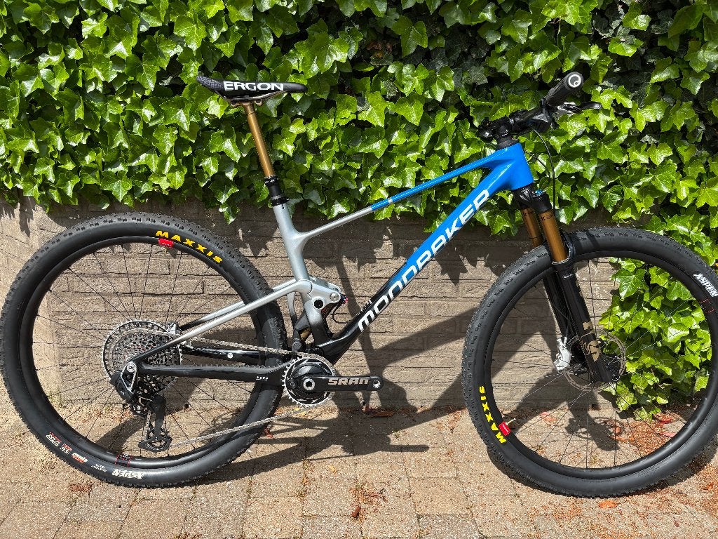 Mondraker F-Podium 2025 LG comme neuf !, Vélos & Vélomoteurs, Vélos | VTT & Mountainbikes, Comme neuf, VTT tout suspendu, Frein à disque