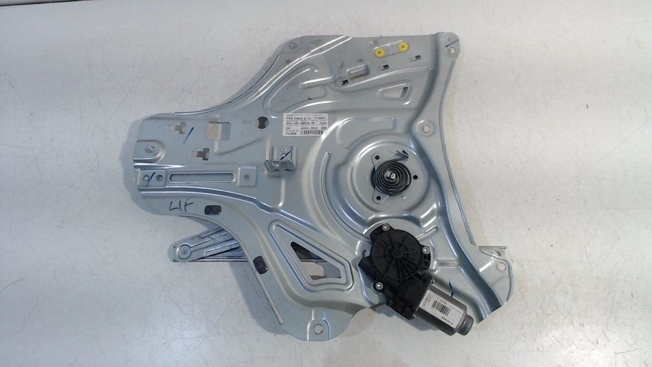 Raammechaniek elektrisch links voor Hyundai iX 35, Onderdelen@venauto.nl, Van der Ven Autorecycling B.V., Ettenseweg 76, 4706 PB Roosendaal, The Netherlands