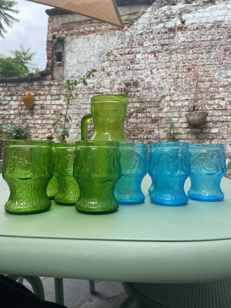 Service de limonade, Enlèvement, Verre