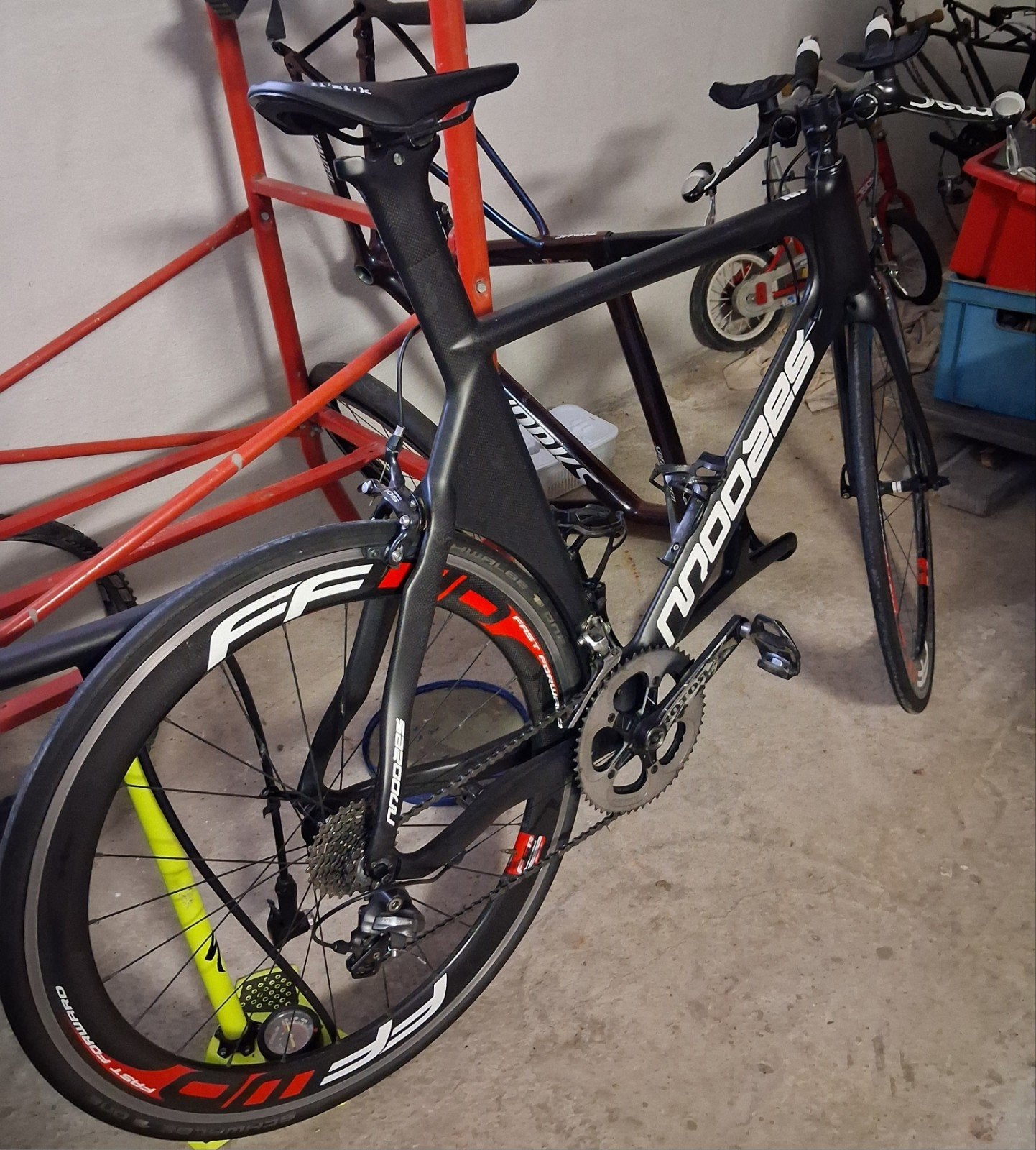 tijdritfiets Moozes full carbon ultegra, Ophalen