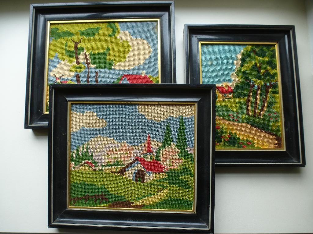 3 broderies encadrées, Enlèvement ou Envoi