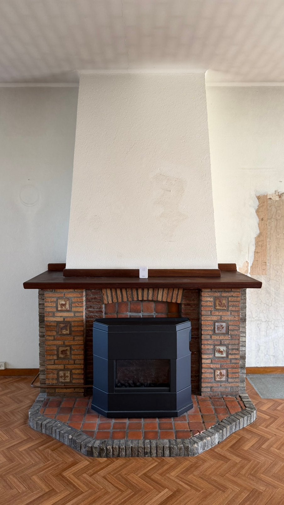 Gratis stenen schouw decoratie, Ophalen, Zo goed als nieuw