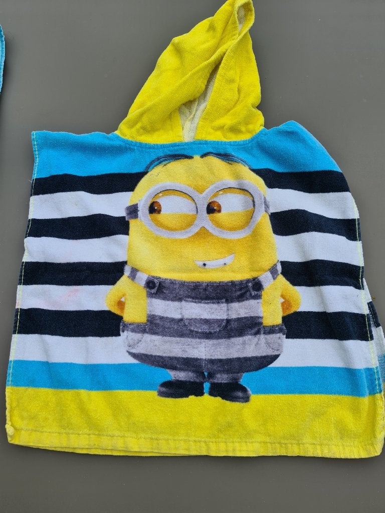 cape of poncho in badstof Minion, Enfants & Bébés, Vêtements enfant | Taille 98, Enlèvement, Comme neuf