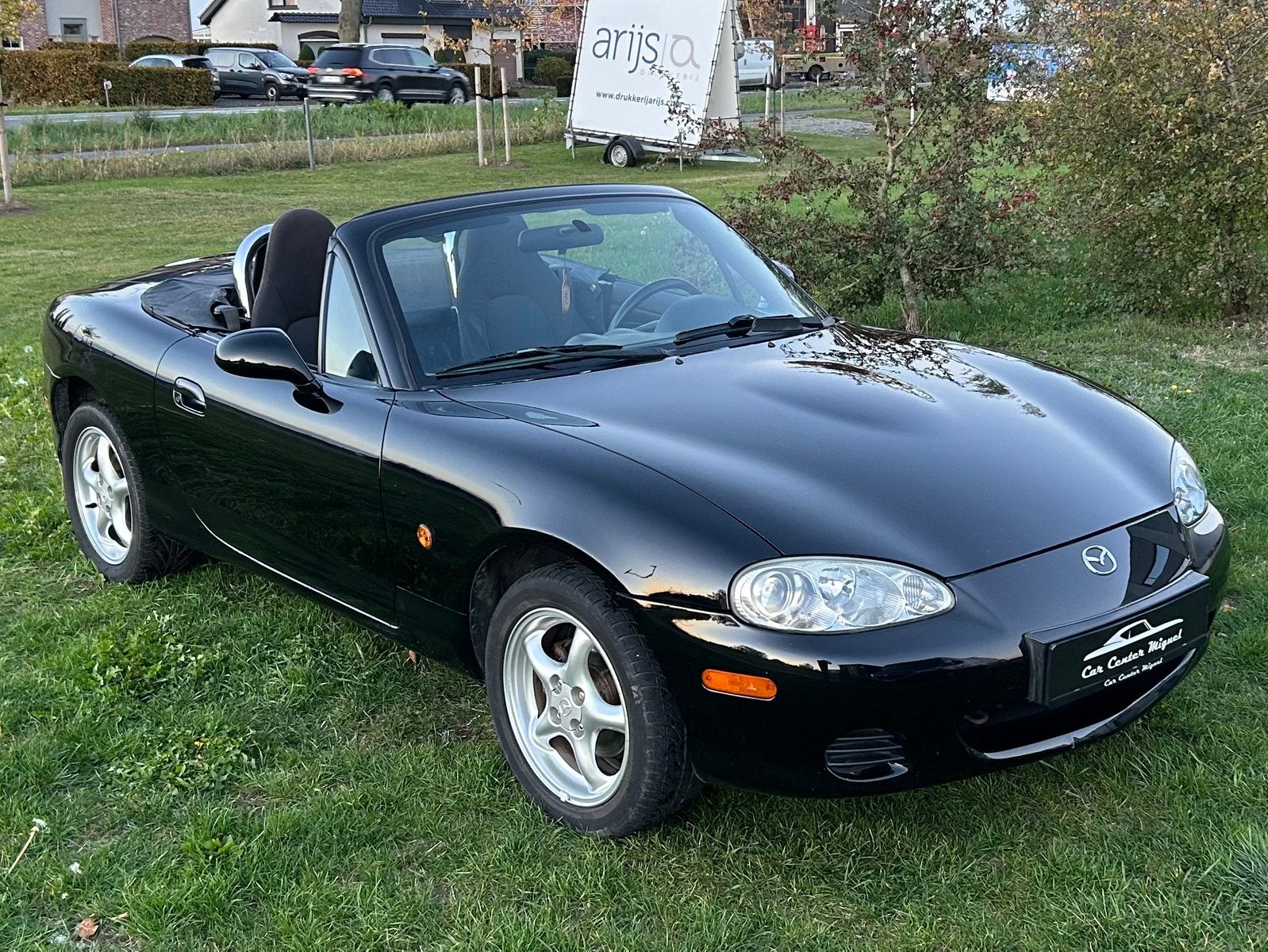 Mazda MX5 NBFL 1.6i, Auto's, https://public.car-pass.be/vhr/60cb866d-8811-48b6-b92c-44b455aa650f, Zwart, Cabriolet, 1600 cc