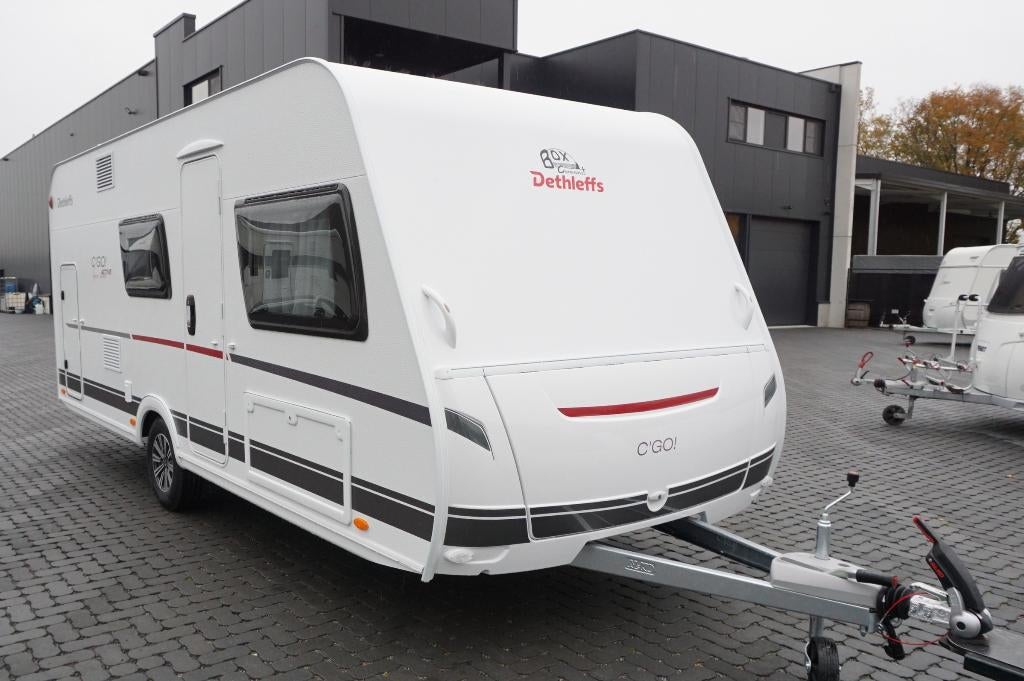 Nieuwe 6pers.Dethleffs met stapelb, treinzit, 2pers bed, Caravans en Kamperen, Caravans, Koelkast, Bedrijf, Treinzit, Dethleffs